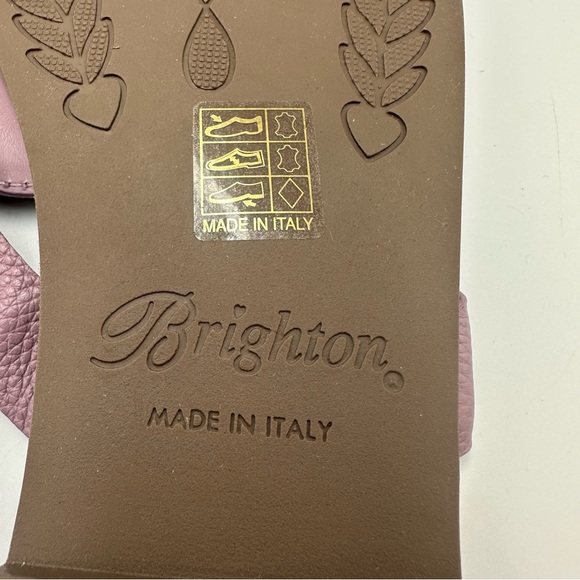 Brighton Lavender Alice Sandal Thong Flat Leather Womens Sz 10M Silver Medallion - Picture 14 of 14